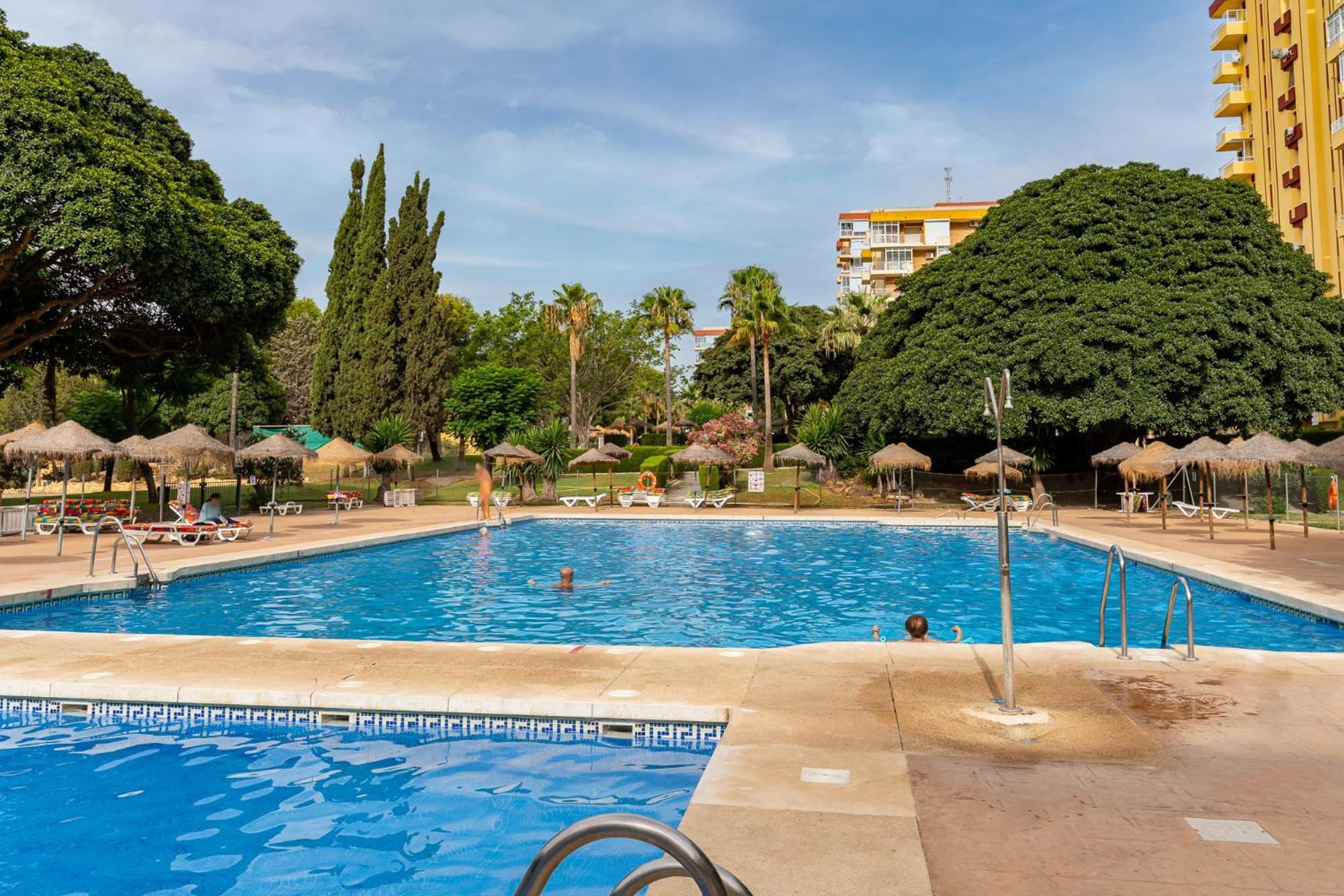 Blonzu Angola Apartment Benalmadena Bagian luar foto