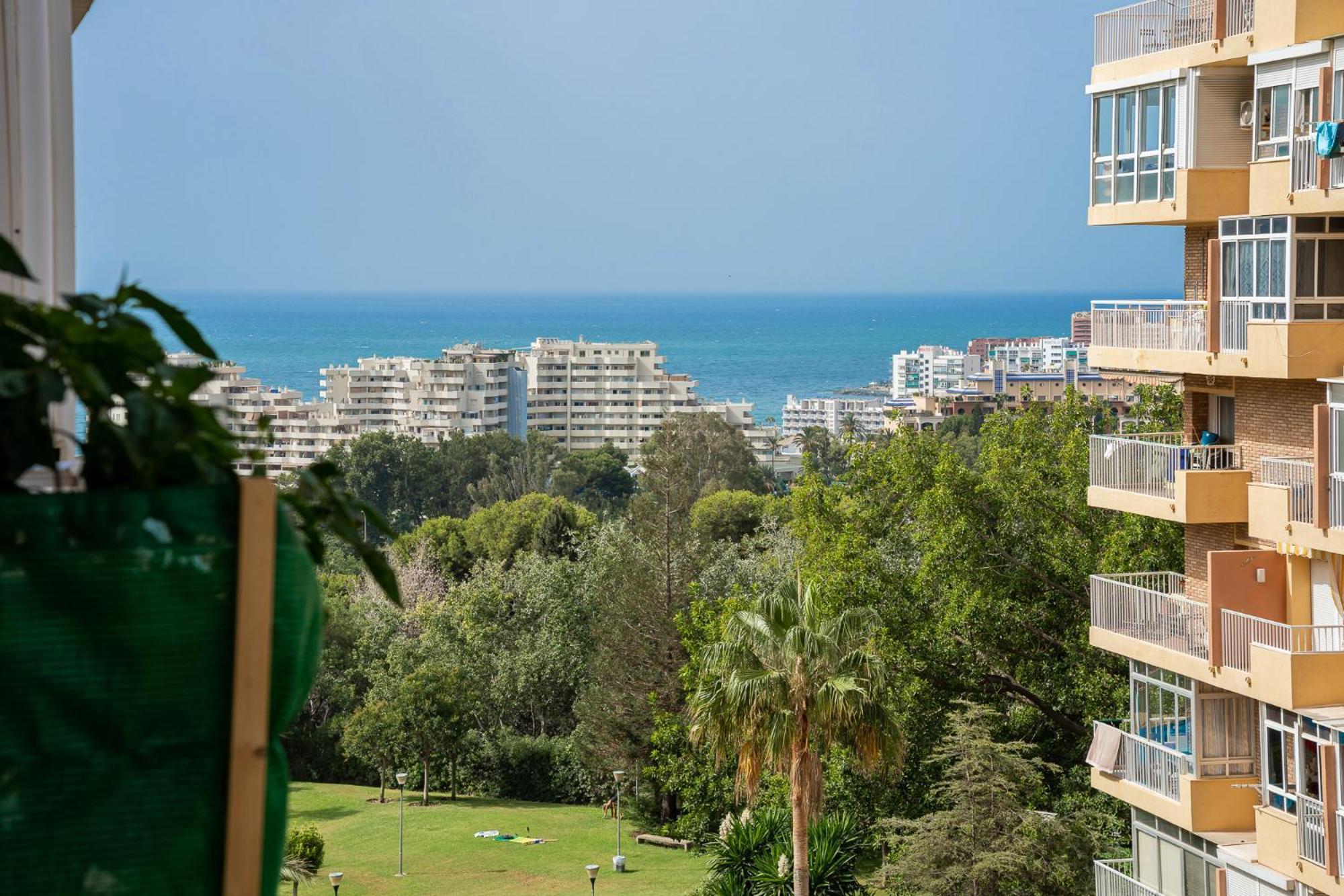 Blonzu Angola Apartment Benalmadena Bagian luar foto