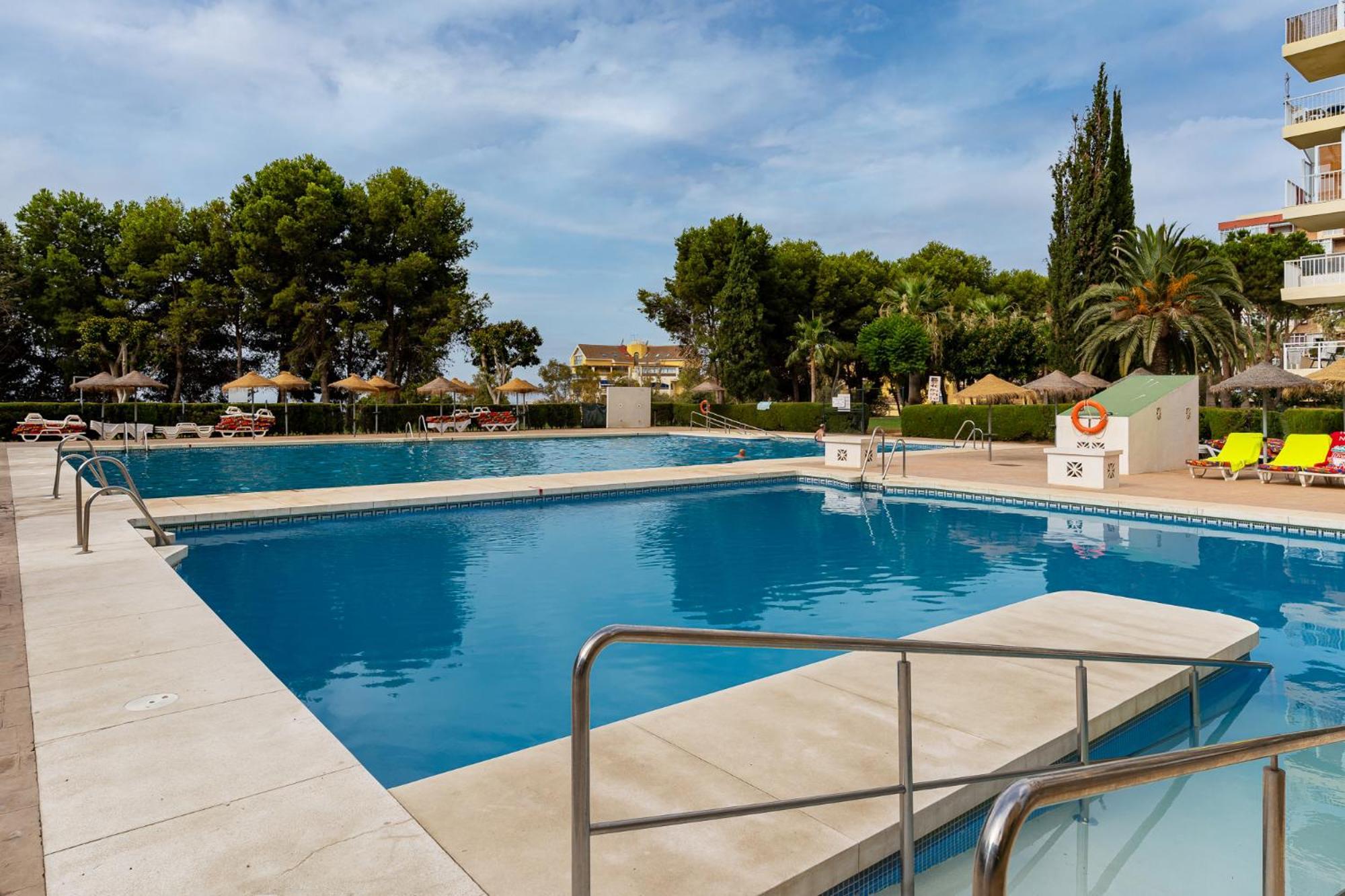 Blonzu Angola Apartment Benalmadena Bagian luar foto